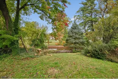 418 Chain O Hills Rd, Woodbridge Township, NJ 07067 - Photo 31