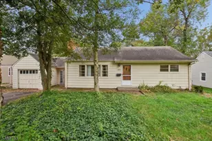 418 Chain O' Hills Rd, Woodbridge Township, NJ 07067 - Photo 1