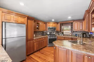 32 Lakeside Dr E, Liberty Township, NJ 07823 - Photo 15