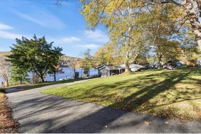 32 Lakeside Dr E, Liberty Township, NJ 07823 - Photo 29