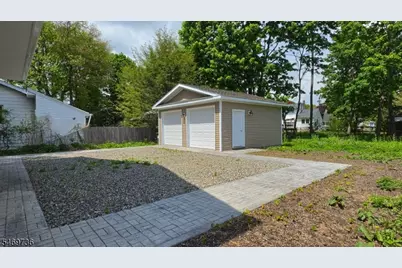 27 Forest Rd, Mount Olive, NJ 07828 - Photo 5