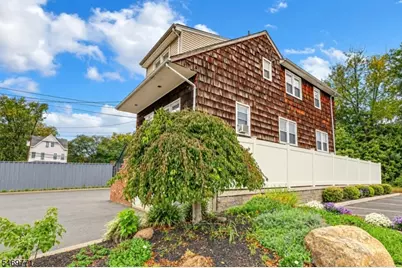 343 Wagaraw Rd, Hawthorne, NJ 07506 - Photo 3