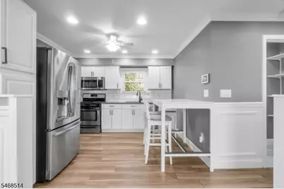 231 Philip Ave, Elmwood Park, NJ 07407 - Photo 9