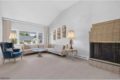 38 Nomahegan Ct, Cranford Township, NJ 07016 - Photo 3