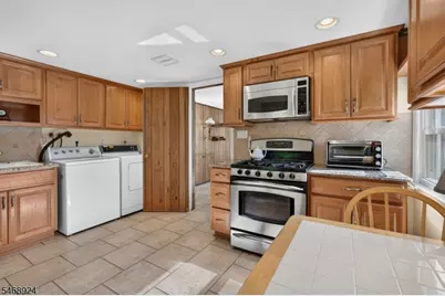 38 Nomahegan Ct, Cranford Township, NJ 07016 - Photo 33
