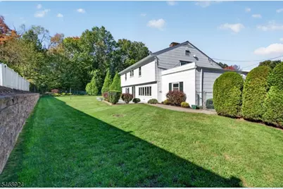 38 Nomahegan Ct, Cranford Township, NJ 07016 - Photo 39