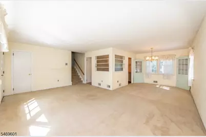 33 Weaver Pl, East Hanover Township, NJ 07936 - Photo 5