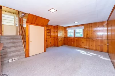 33 Weaver Pl, East Hanover Township, NJ 07936 - Photo 7