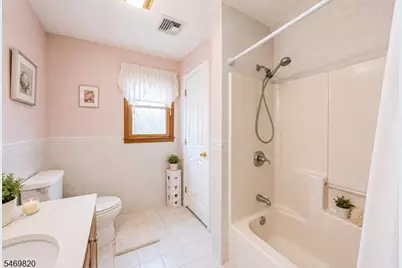 11 Ledgerock Ct, Parsippany, NJ 07950 - Photo 29
