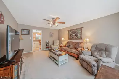 11 Ledgerock Ct, Parsippany, NJ 07950 - Photo 9