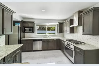 80 Stillwell Rd, South Brunswick Township, NJ 08824 - Photo 11