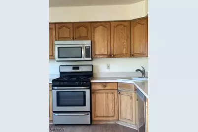 180 Arlington Ave, Clifton, NJ 07011 - Photo 21