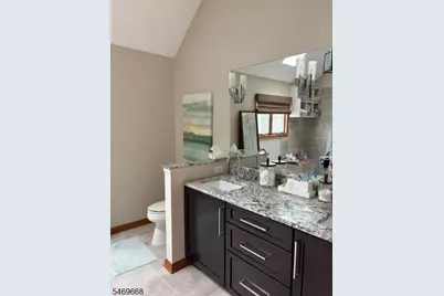 4 Summershade Ln, Raritan Township, NJ 08551 - Photo 9