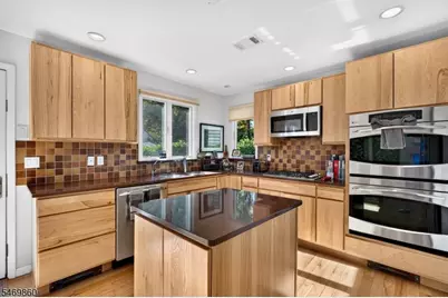 37 Gray St, Montclair, NJ 07042 - Photo 7