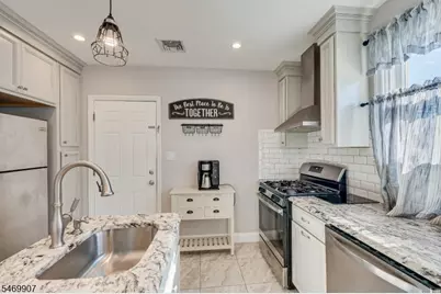 34 Ryan St, Woodbridge Township, NJ 08863 - Photo 15