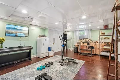42 Emeline Dr, Hawthorne, NJ 07506 - Photo 45