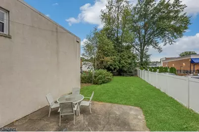 343 Wagaraw Rd, Hawthorne, NJ 07506 - Photo 27