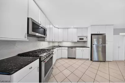 33 Highmount Ave, Warren Township, NJ 07059 - Photo 13