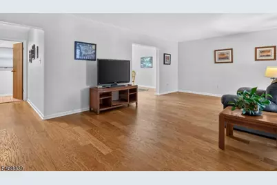 48 Kingswood Rd, Branchburg Township, NJ 08876 - Photo 11
