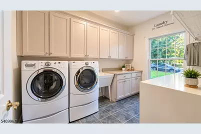 2 Concord Ct, Mahwah, NJ 07430 - Photo 13