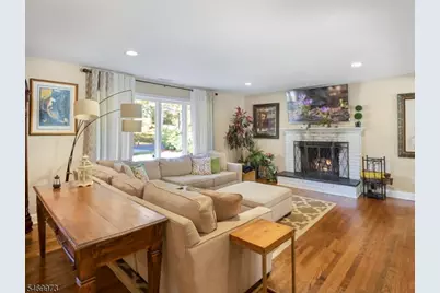 63 Sun Valley Way, Morris Plains, NJ 07950 - Photo 7