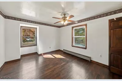 381 Drakestown Rd, Washington Township, NJ 07853 - Photo 15