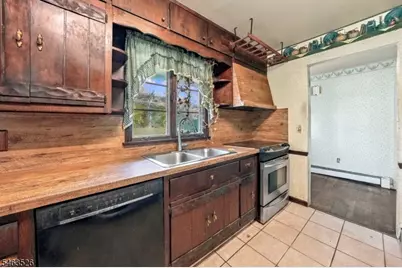 381 Drakestown Rd, Washington Township, NJ 07853 - Photo 7