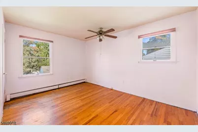 10 Barton Ln, Hopatcong, NJ 07843 - Photo 11