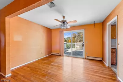 10 Barton Ln, Hopatcong, NJ 07843 - Photo 5