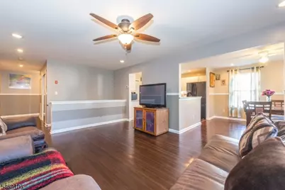 7 Sharon Dr, East Hanover Township, NJ 07936 - Photo 9