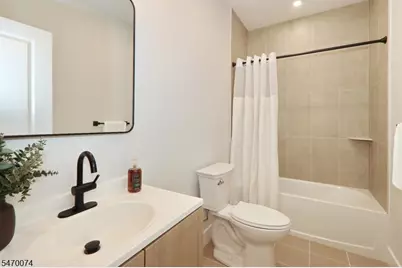 22 Columbia Ave, Kenilworth, NJ 07033 - Photo 9