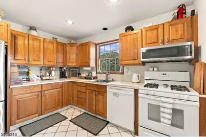 2 Keegan Pl, Sayreville, NJ 08872 - Photo 11