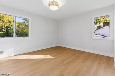 24A Dewey Dr, New Brunswick, NJ 08901 - Photo 21