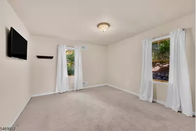 29 Lynack Rd, Hawthorne, NJ 07506 - Photo 17