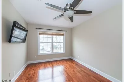 124 Stratford Dr, Nutley, NJ 07110 - Photo 19