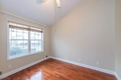 124 Stratford Dr, Nutley, NJ 07110 - Photo 9