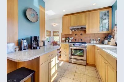 9 Montgomery Ave, Rocky Hill, NJ 08553 - Photo 9
