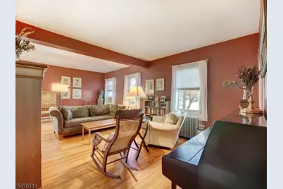 9 Montgomery Ave, Rocky Hill, NJ 08553 - Photo 5