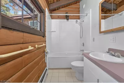 2 Lois Ln, Hampton Boro, NJ 08827 - Photo 23