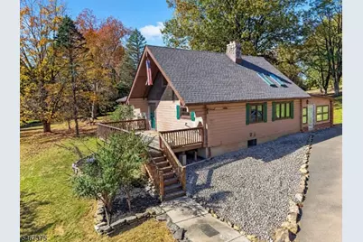2 Lois Ln, Hampton Boro, NJ 08827 - Photo 3