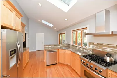 5 Beekman Pl, Glen Rock, NJ 07452 - Photo 9