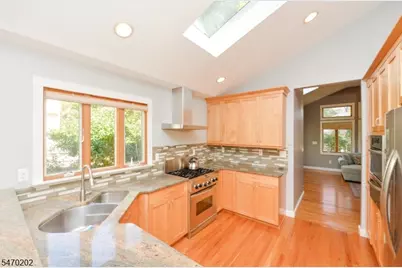 5 Beekman Pl, Glen Rock, NJ 07452 - Photo 7