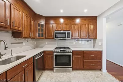 314 Winthrop Dr, Nutley, NJ 07110 - Photo 9