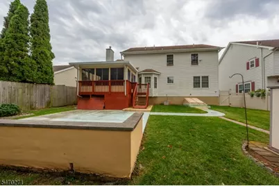 144 S Cliff Rd, Woodbridge Township, NJ 07067 - Photo 25
