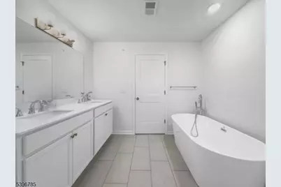 204 Honeysuckle Ln, Warren Township, NJ 07059 - Photo 19