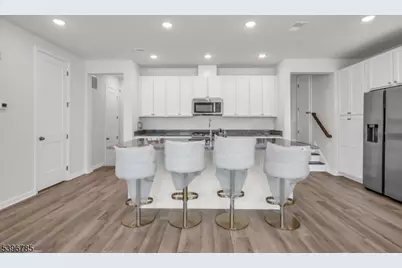 204 Honeysuckle Ln, Warren Township, NJ 07059 - Photo 13