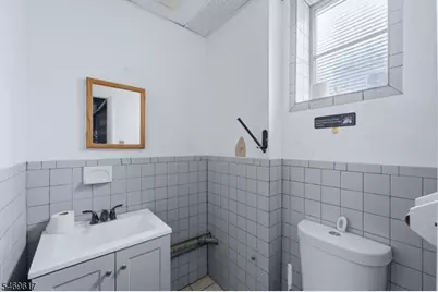 802 Van Houten Ave, Clifton, NJ 07013 - Photo 19