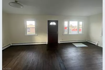 586 Sweetland Ave, Hillside, NJ 07205 - Photo 3