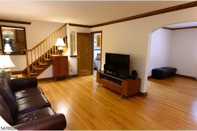 736 Lynmar Way, Union Township, NJ 07083 - Photo 3