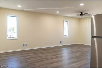 7 Washington Ave #1, Manville, NJ 08835 - Photo 5